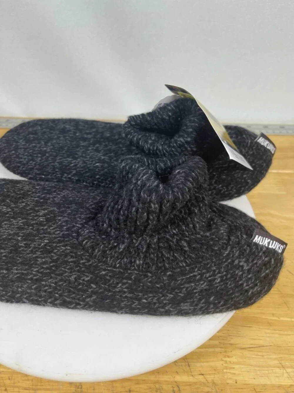 Muk Luks Morty Slippers Mens L 10-11 Black Knit Cozy Slip Resistant New